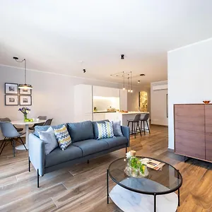 Doris Apartment