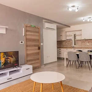 Fancy Modern - W/ 2br Apartment