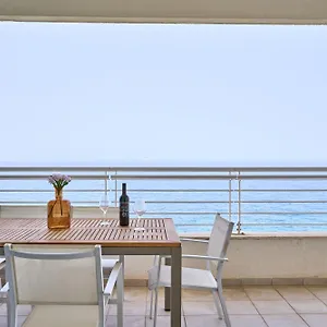 Stunning 3-bedroom Seaview Retreat In Cambridge Apartment
